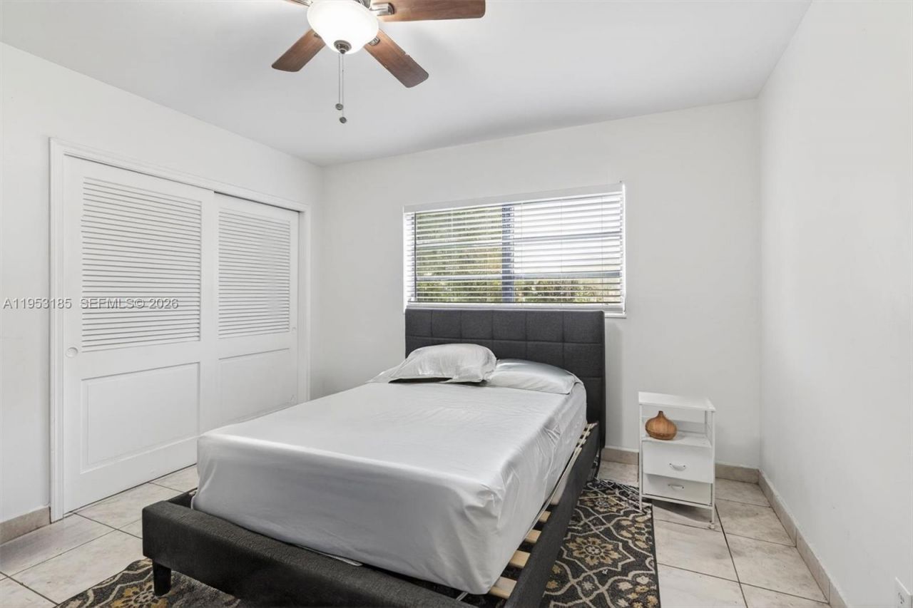 4851 University Dr, Coral Gables, FL 33146 Photo