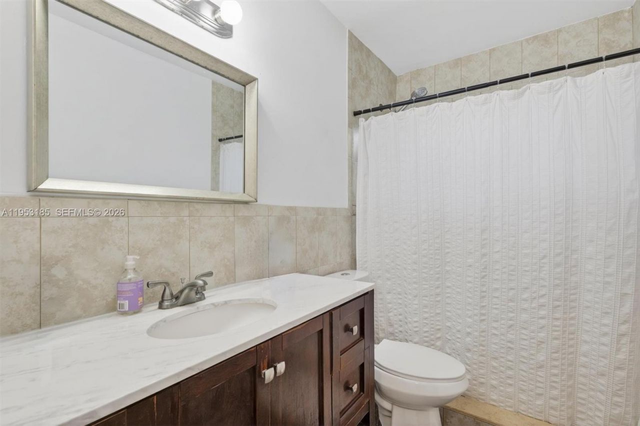 4851 University Dr, Coral Gables, FL 33146 Photo