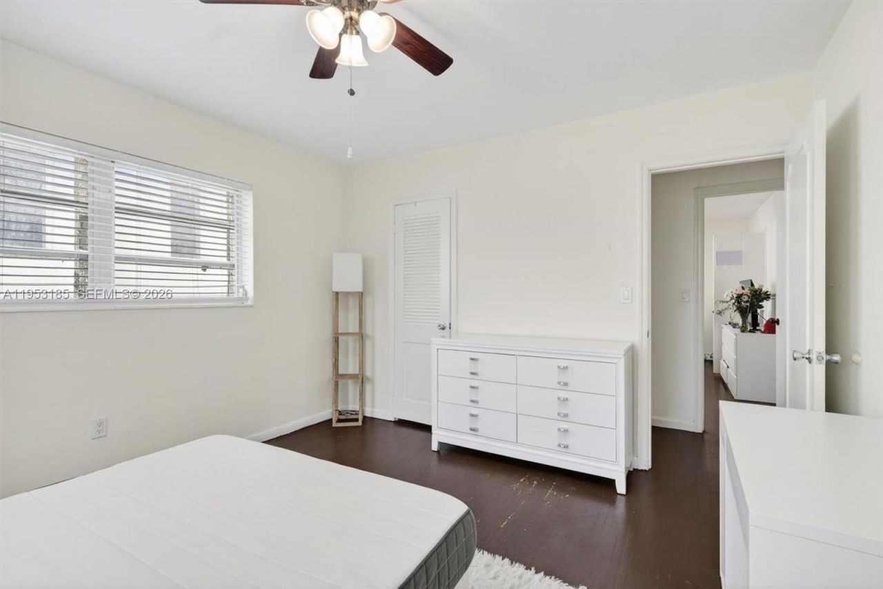 4851 University Dr, Coral Gables, FL 33146 Photo