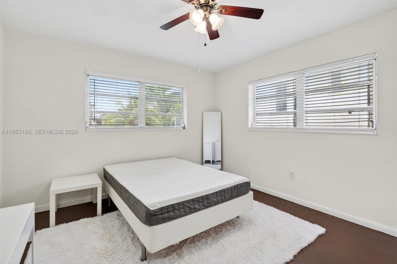 4851 University Dr, Coral Gables, FL 33146 Photo