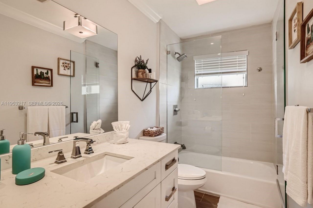 5117 Cleveland St, Hollywood, FL 33021 Photo