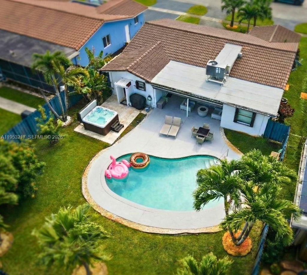 5117 Cleveland St, Hollywood, FL 33021 Photo