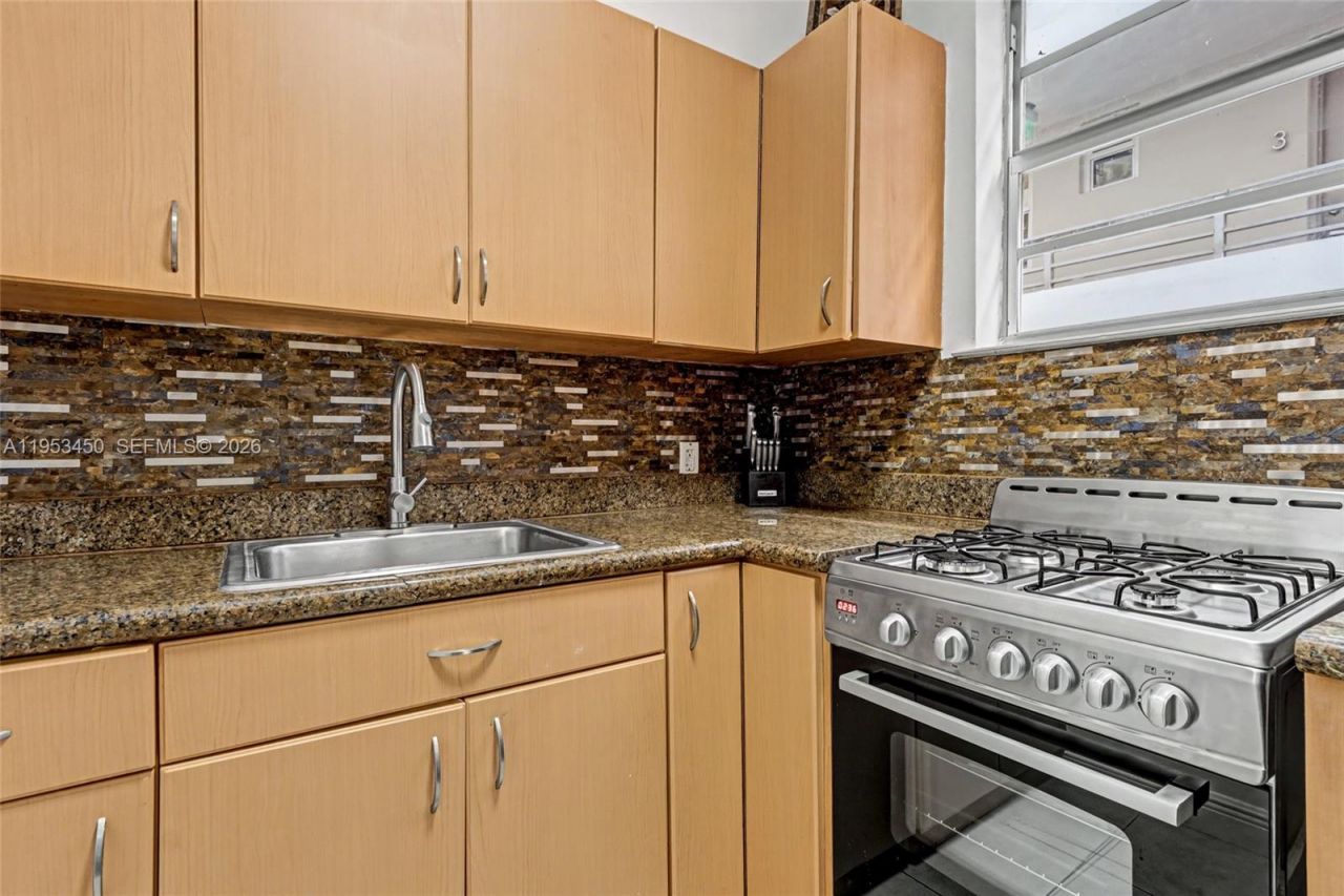 936 Pennsylvania Ave, Unit 107, Miami Beach, FL 33139 Photo