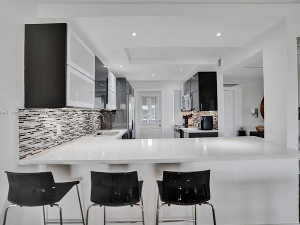 2681 S Course Dr , Unit 204, Pompano Beach, FL 33069