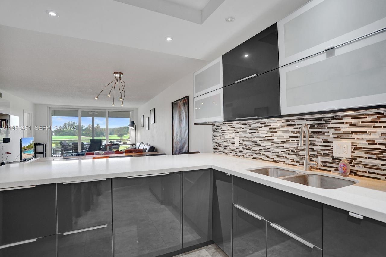 2681 S Course Dr , Unit 204, Pompano Beach, FL 33069 Photo