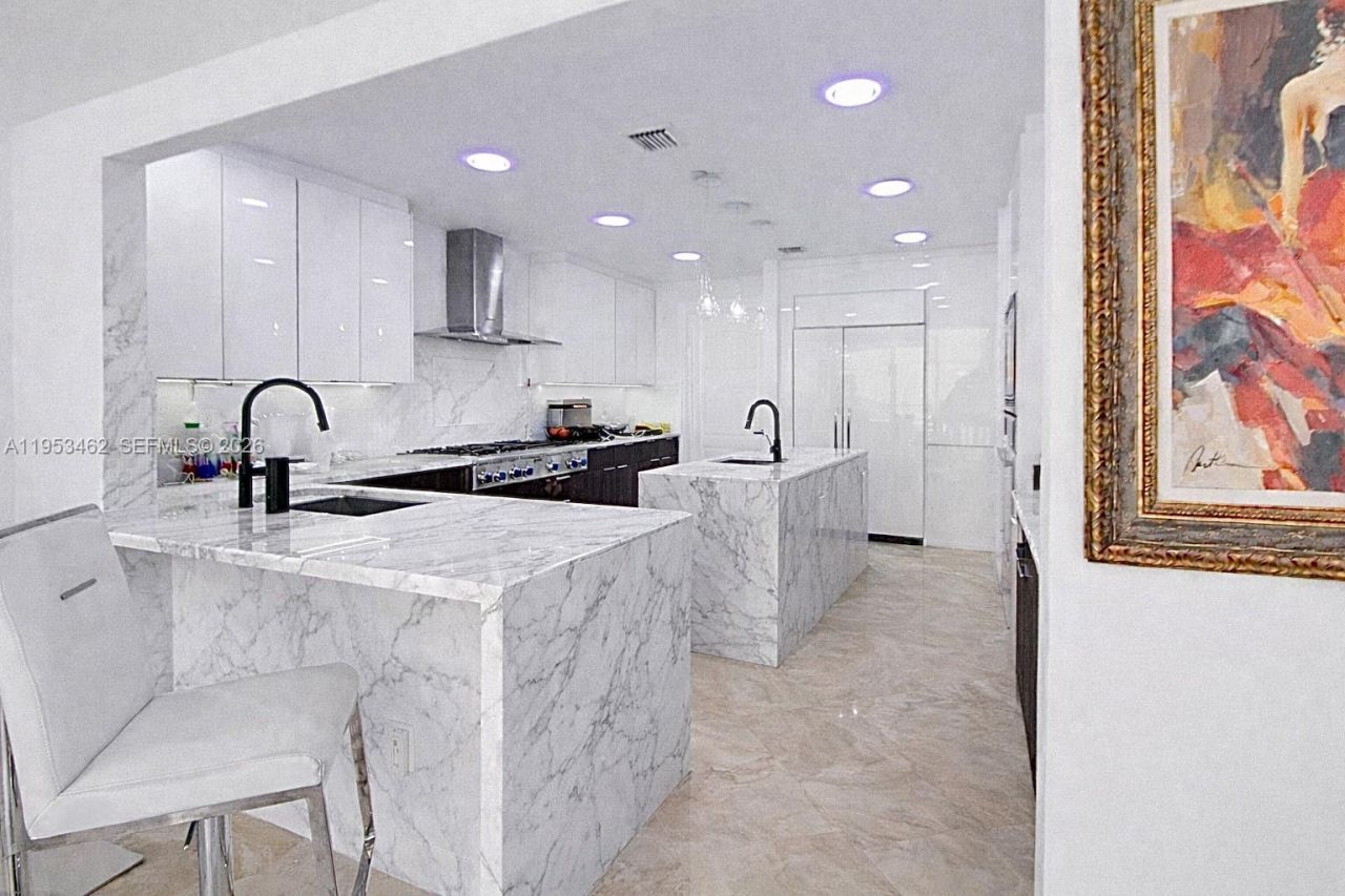 3501 N Ocean Dr, Unit 4C, Hollywood, FL 33019 Photo