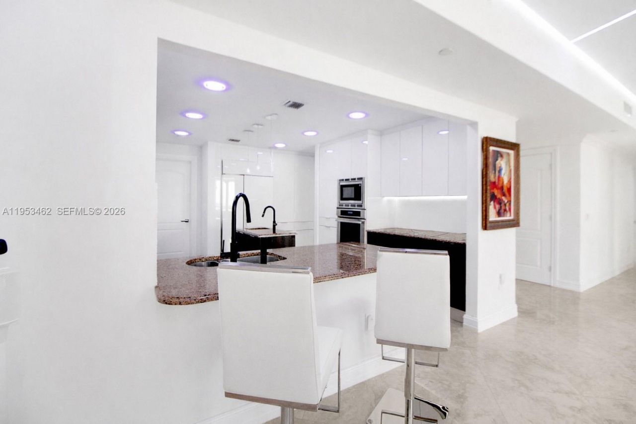 3501 N Ocean Dr, Unit 4C, Hollywood, FL 33019 Photo