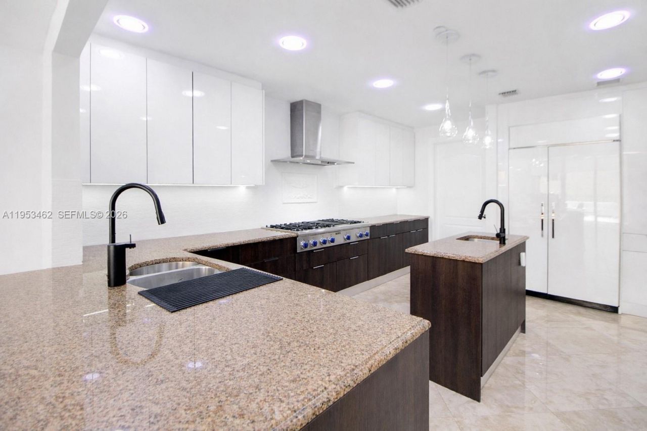 3501 N Ocean Dr, Unit 4C, Hollywood, FL 33019 Photo