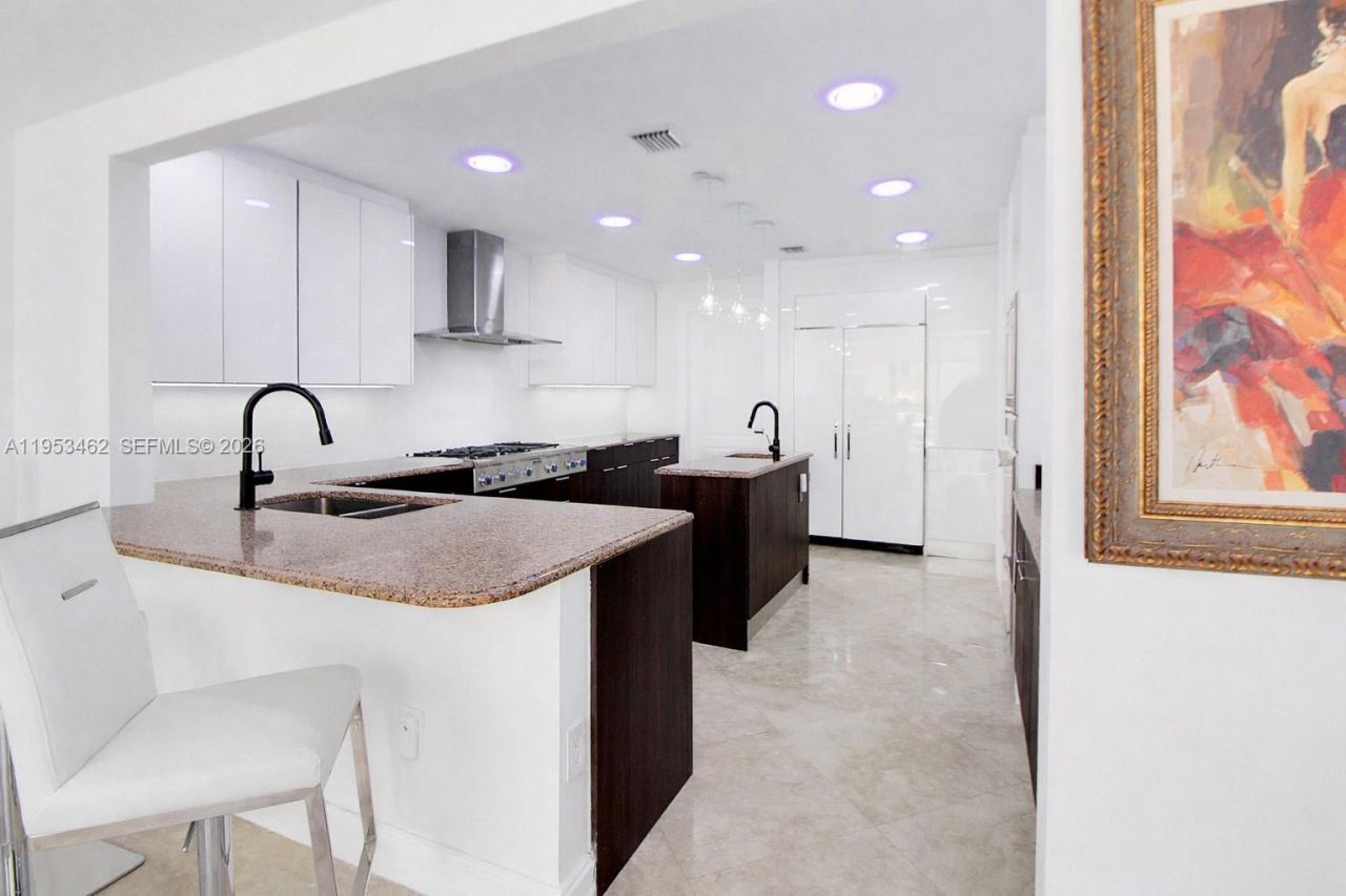 3501 N Ocean Dr, Unit 4C, Hollywood, FL 33019 Photo