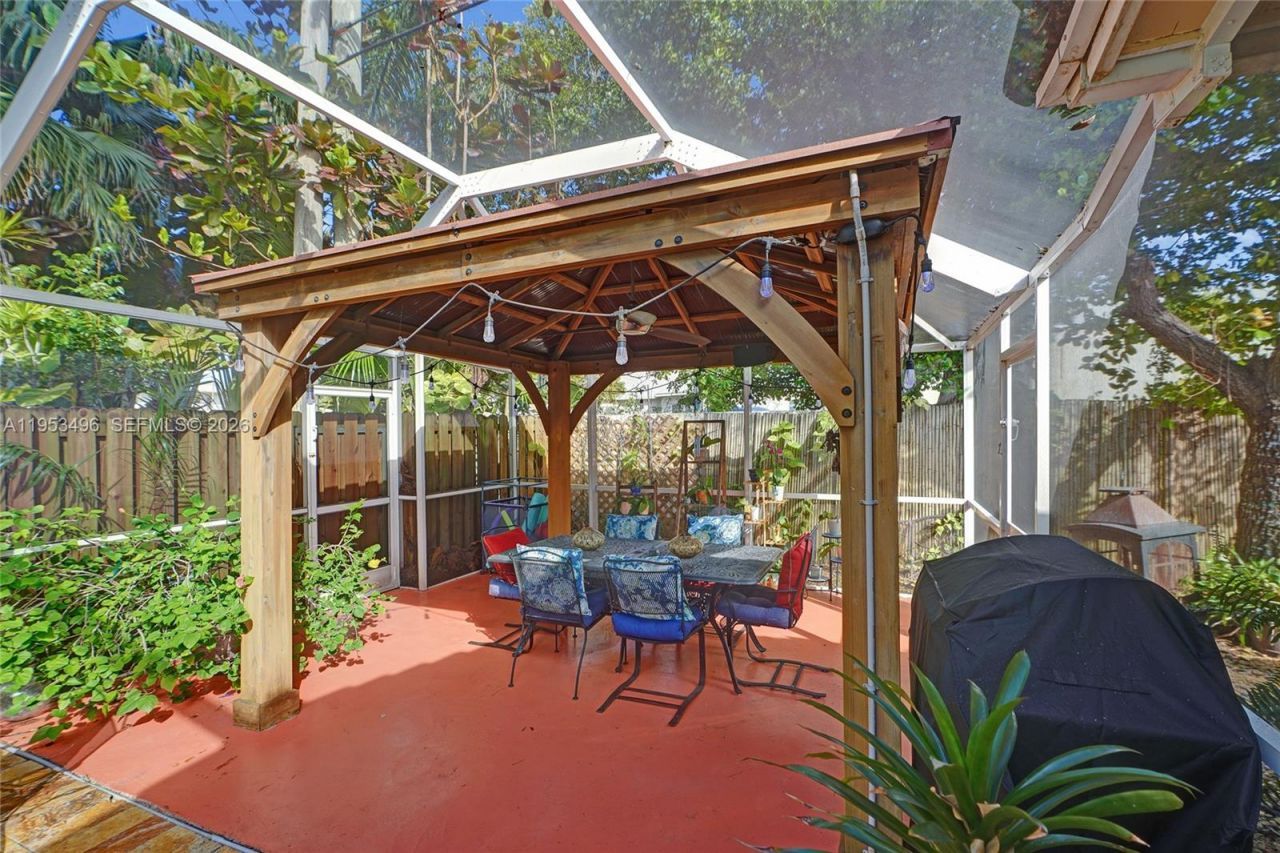 1237 Garfield St, Hollywood, FL 33019 Photo