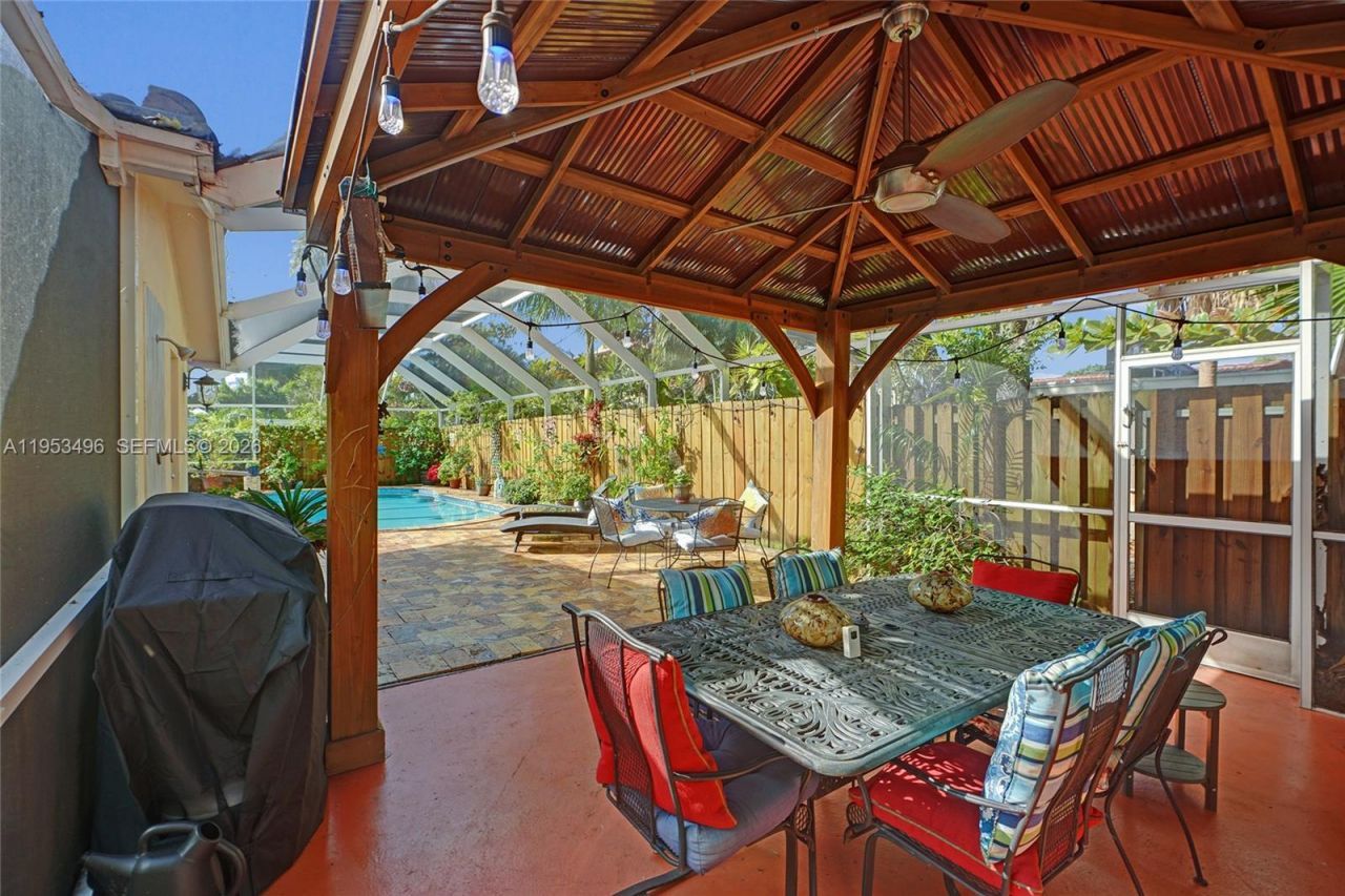 1237 Garfield St, Hollywood, FL 33019 Photo