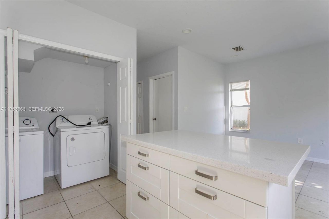 1518 SE 31 Ct, Homestead, FL 33035 Photo