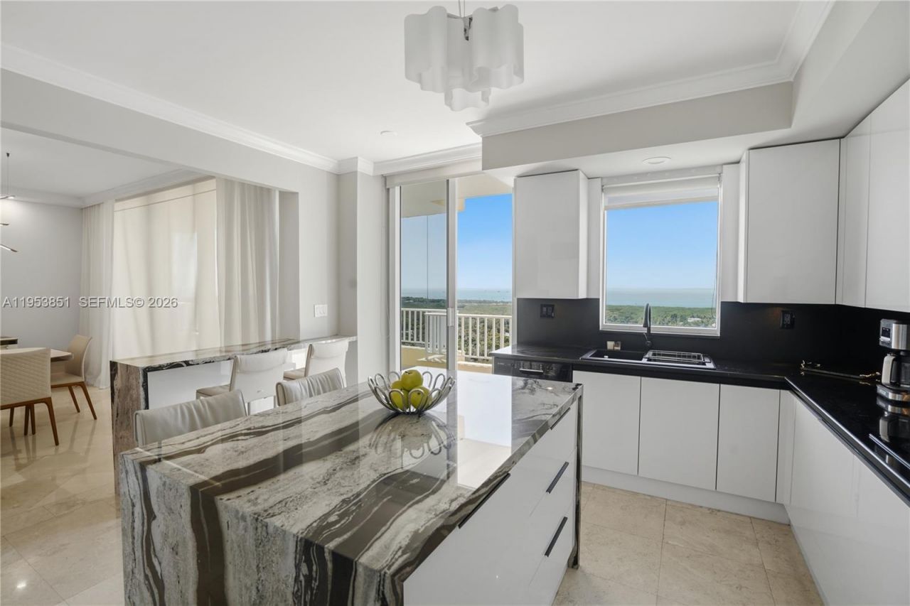 789 Crandon Blvd, Unit 1805, Key Biscayne, FL 33149 Photo
