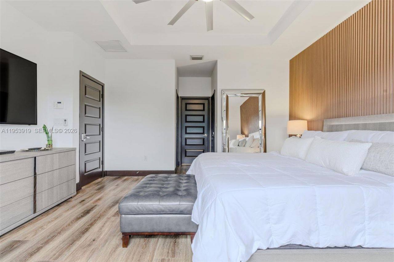 16044 SW 136th Way, Miami, FL 33196 Photo