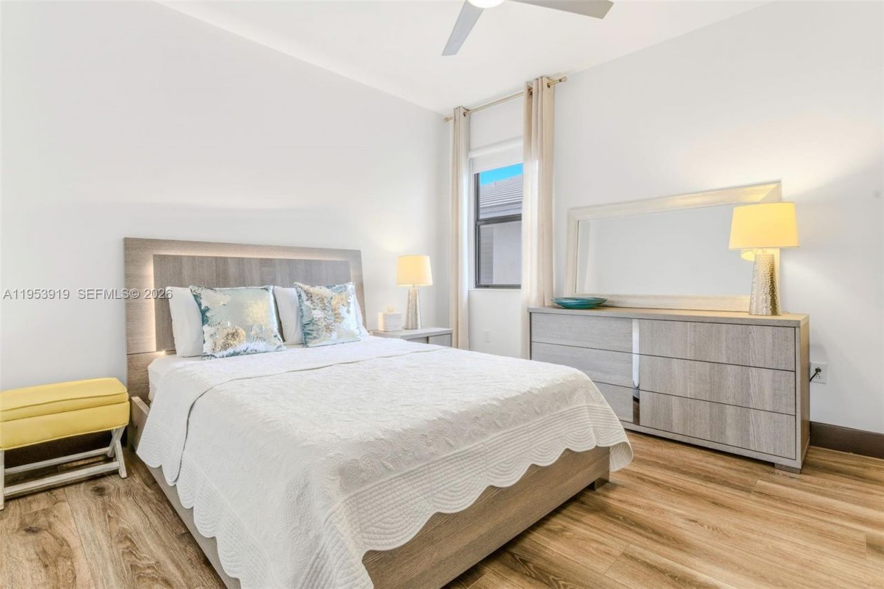 16044 SW 136th Way, Miami, FL 33196 Photo