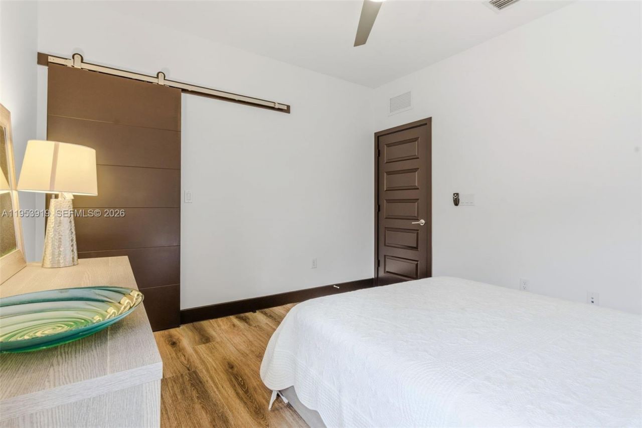 16044 SW 136th Way, Miami, FL 33196 Photo