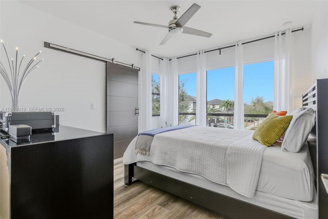 16044 SW 136th Way, Miami, FL 33196 Photo