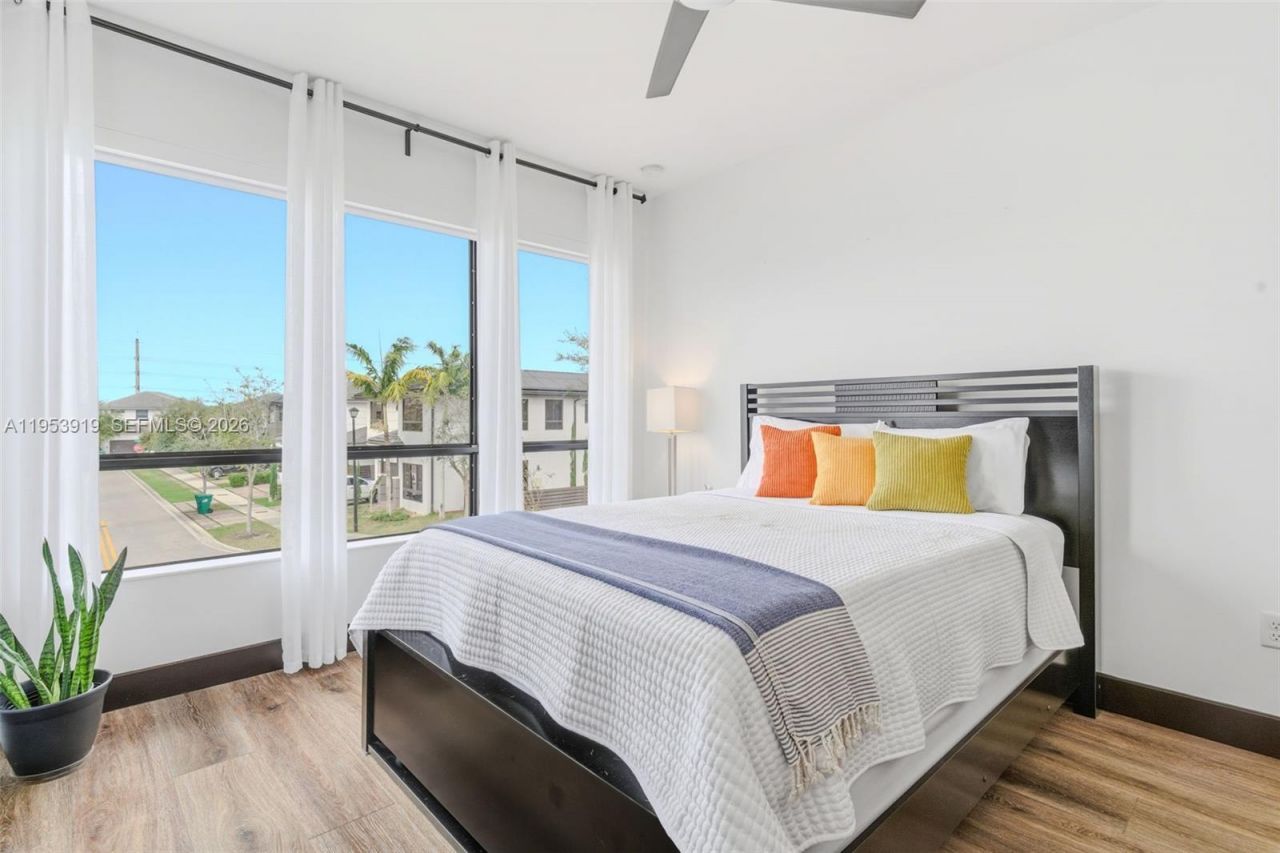 16044 SW 136th Way, Miami, FL 33196 Photo