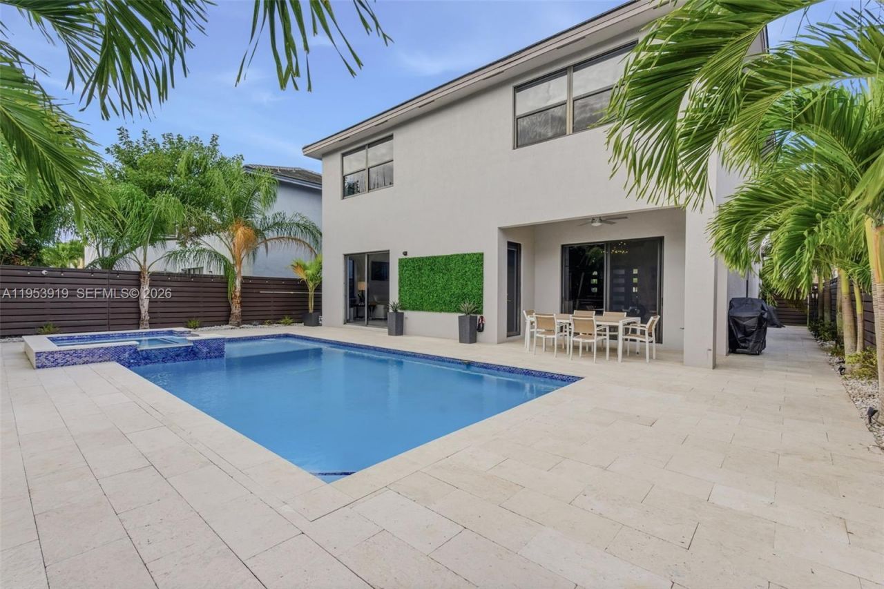 16044 SW 136th Way, Miami, FL 33196 Photo