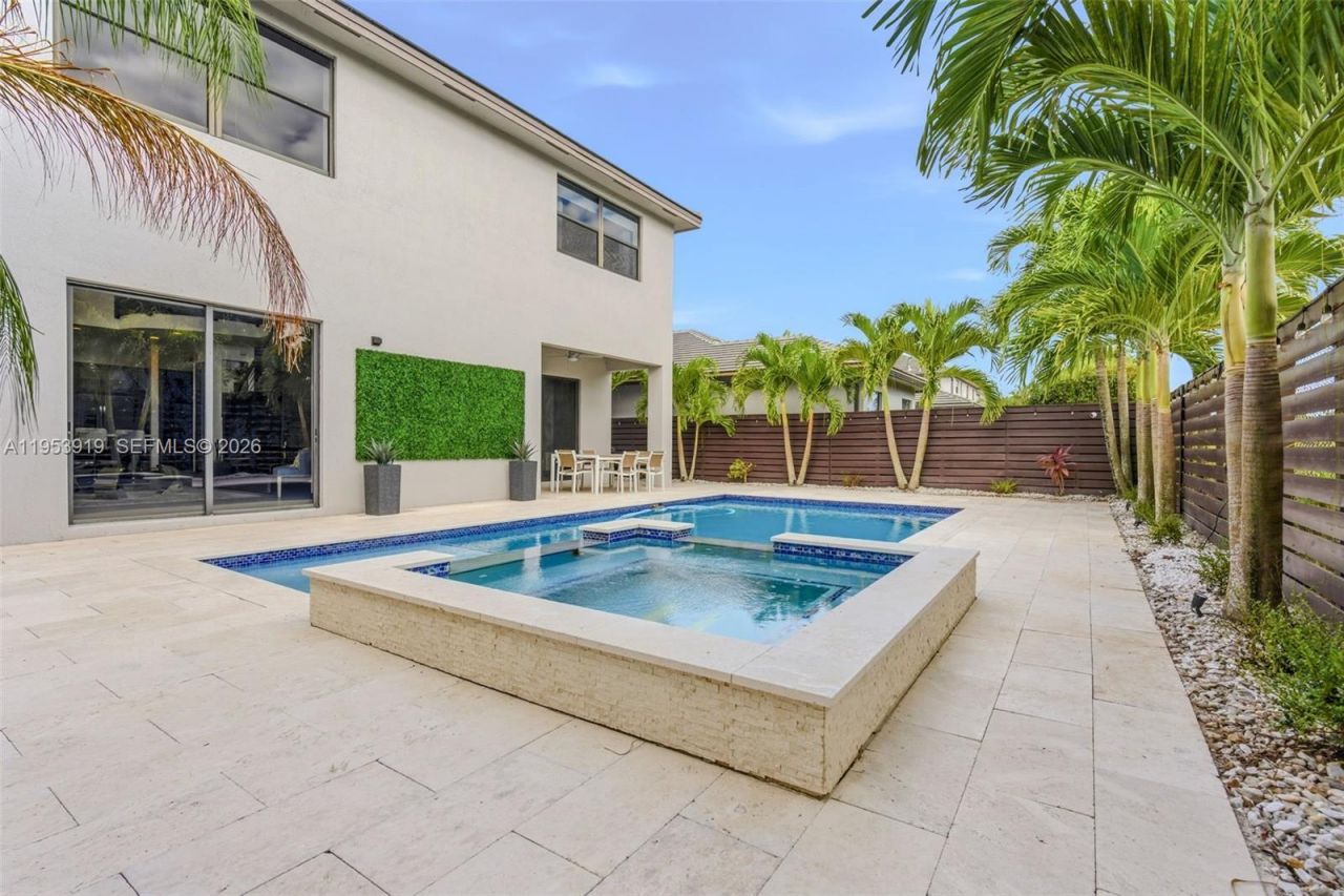 16044 SW 136th Way, Miami, FL 33196 Photo