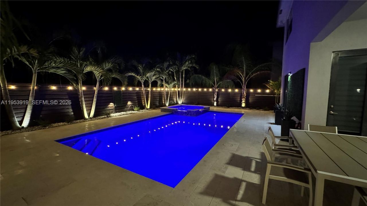 16044 SW 136th Way, Miami, FL 33196 Photo