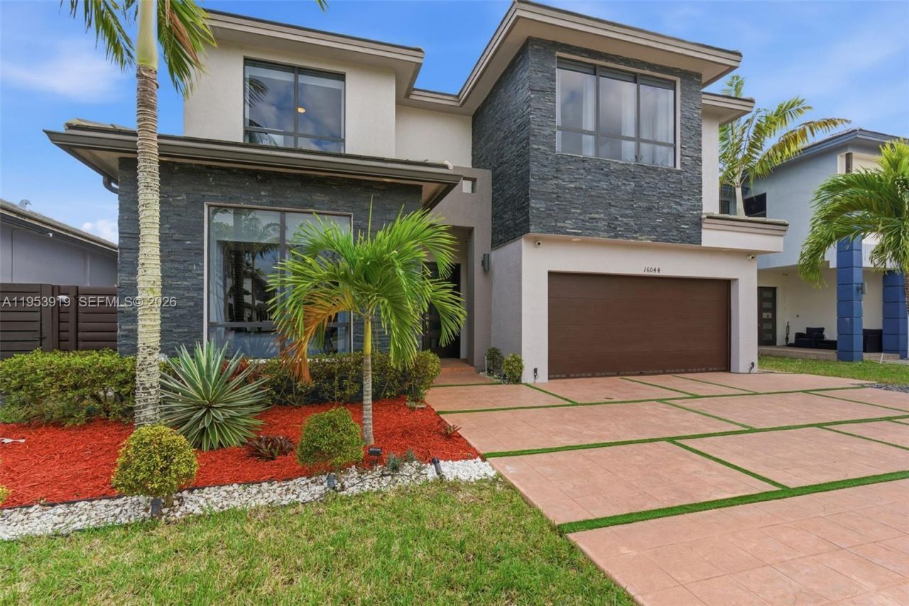 16044 SW 136th Way, Miami, FL 33196 Photo