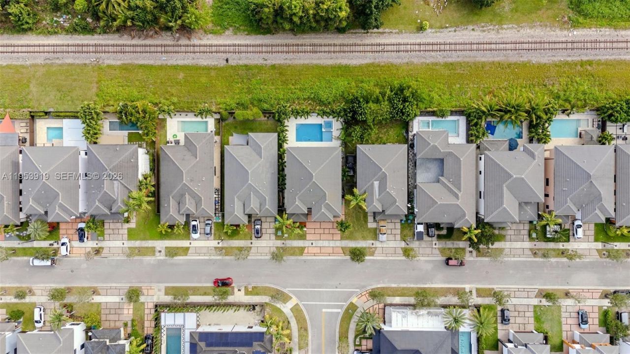 16044 SW 136th Way, Miami, FL 33196 Photo