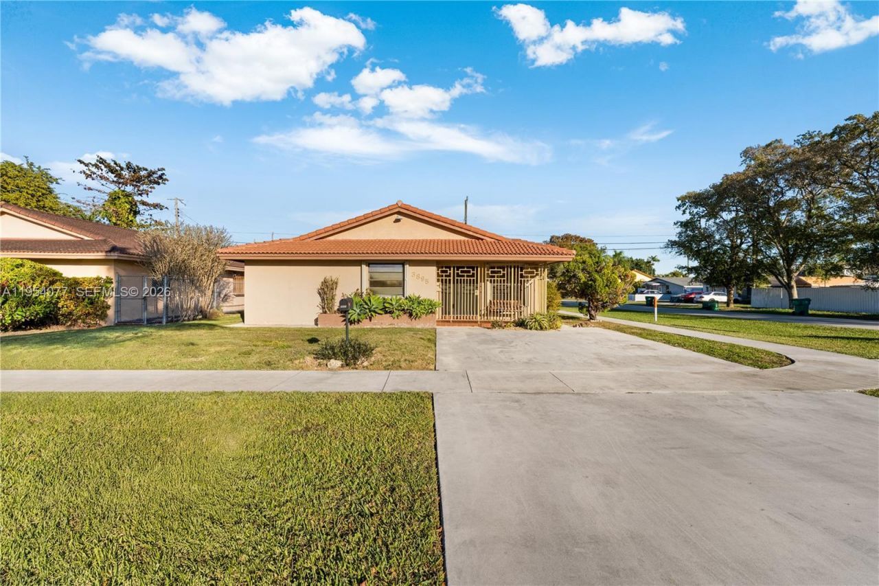 3895 SW 68th Ave, Miami, FL 33155 Photo