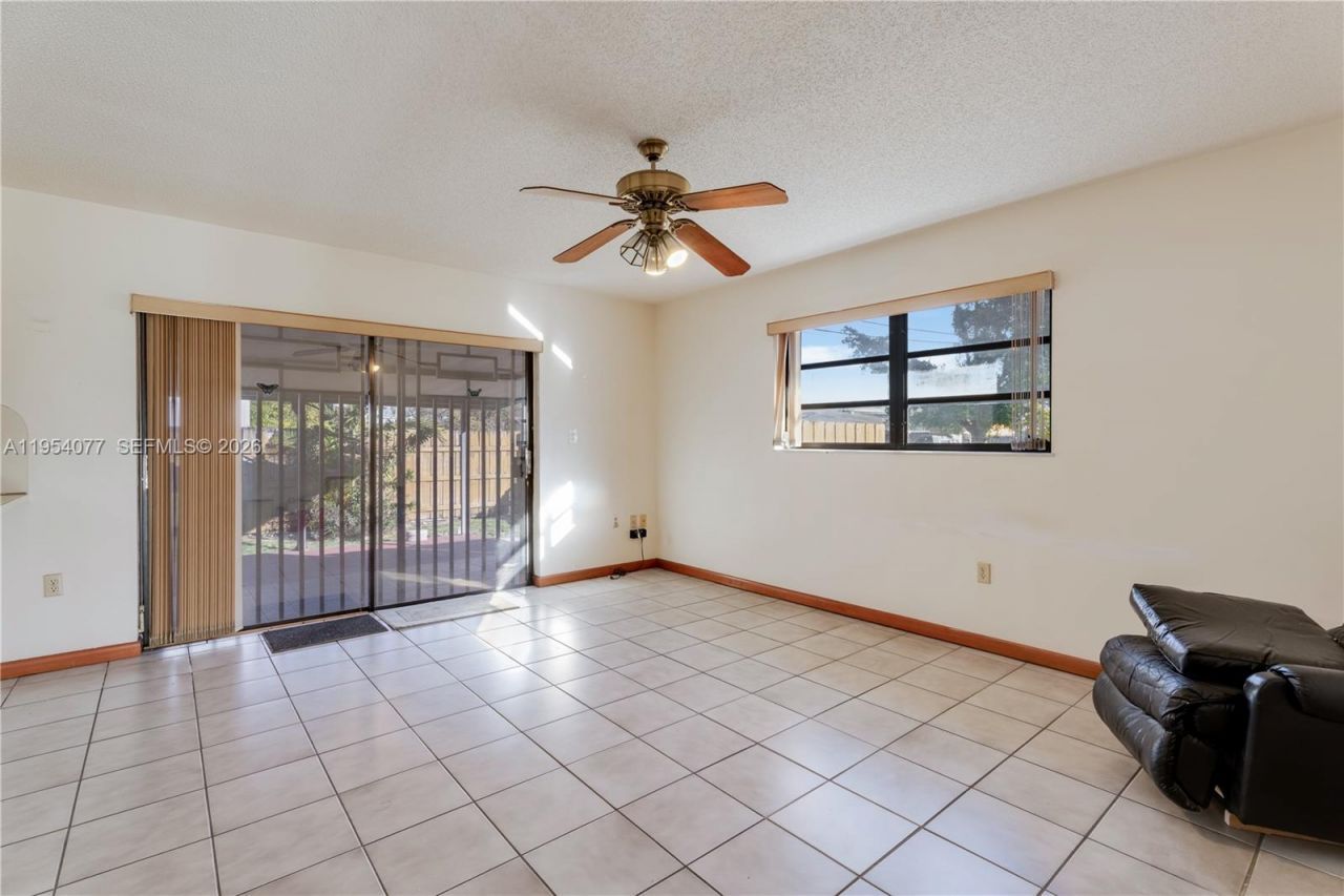 3895 SW 68th Ave, Miami, FL 33155 Photo