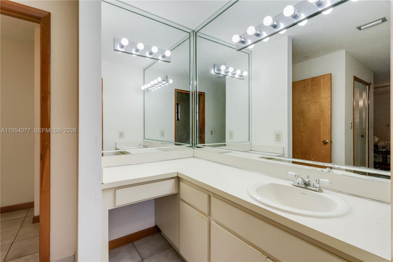 3895 SW 68th Ave, Miami, FL 33155 Photo