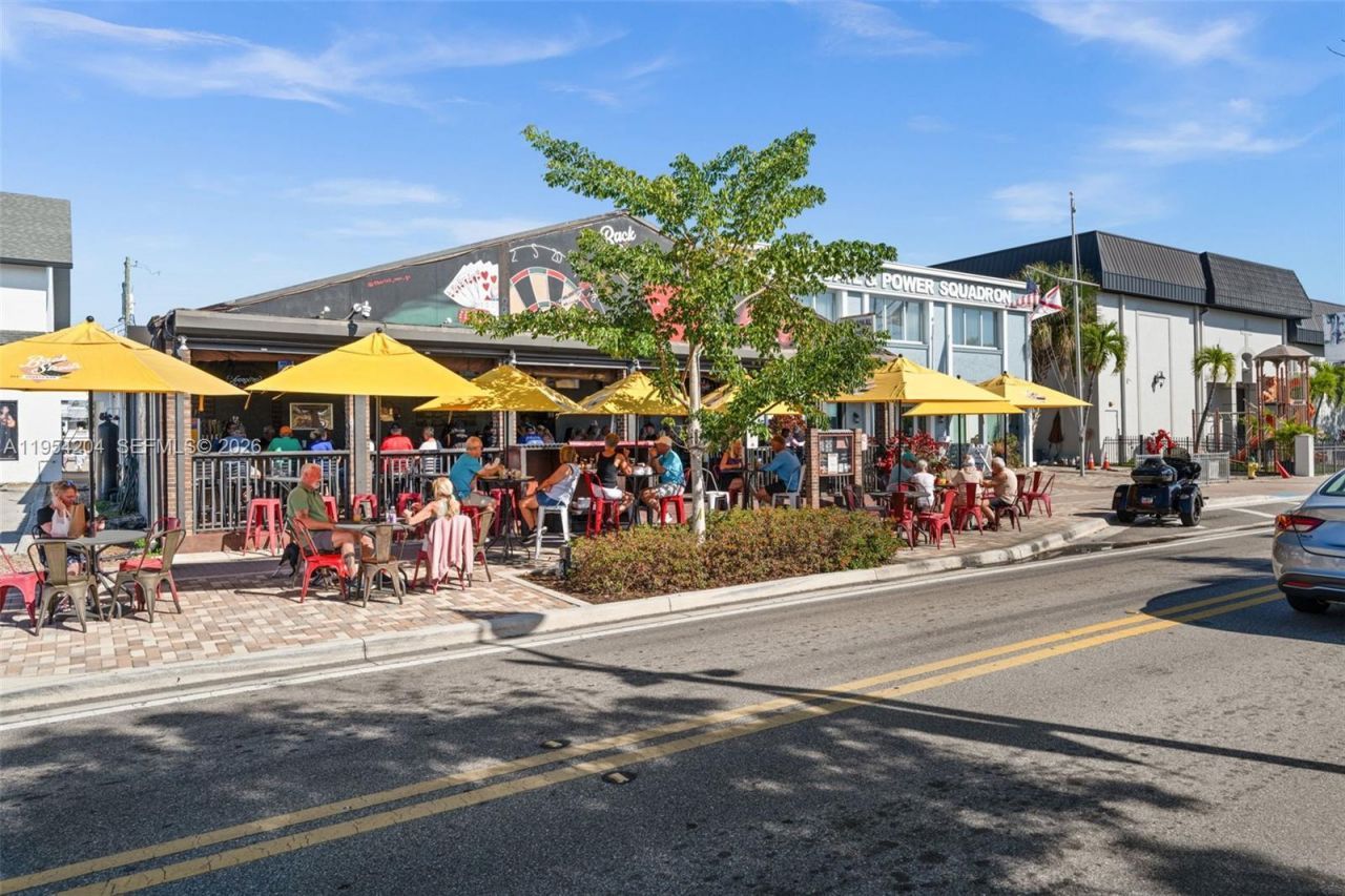 917 SE 47th Ter, Cape Coral, FL 33904 Photo