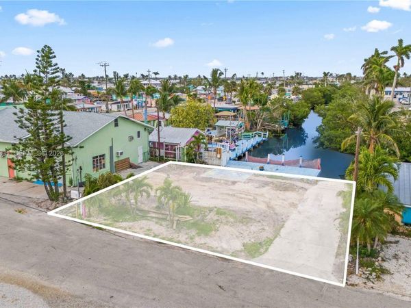 Cape Coral, FL 33993