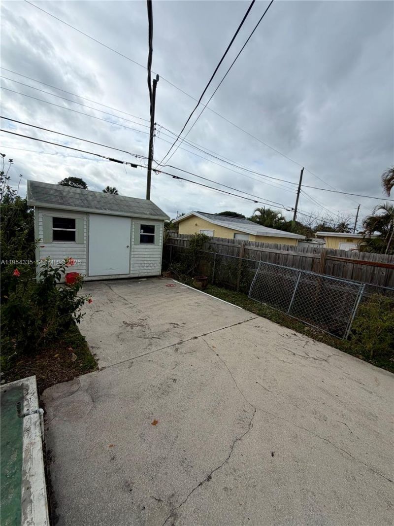 952 Churchill Rd, West Palm Beach, FL 33405 Photo