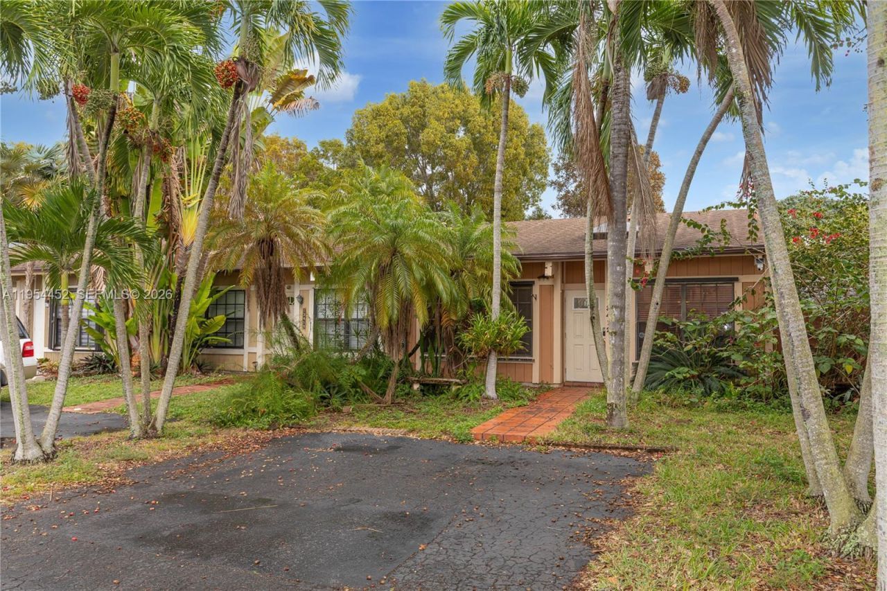 13412 SW 102nd Ln, Miami, FL 33186 Photo