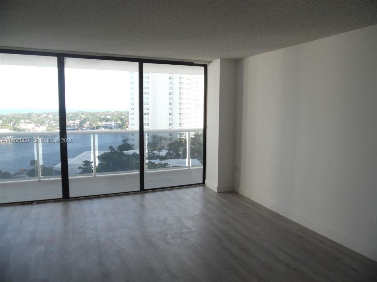 20505 E Country Club Dr, Unit 1135, Aventura, FL 33180 Photo