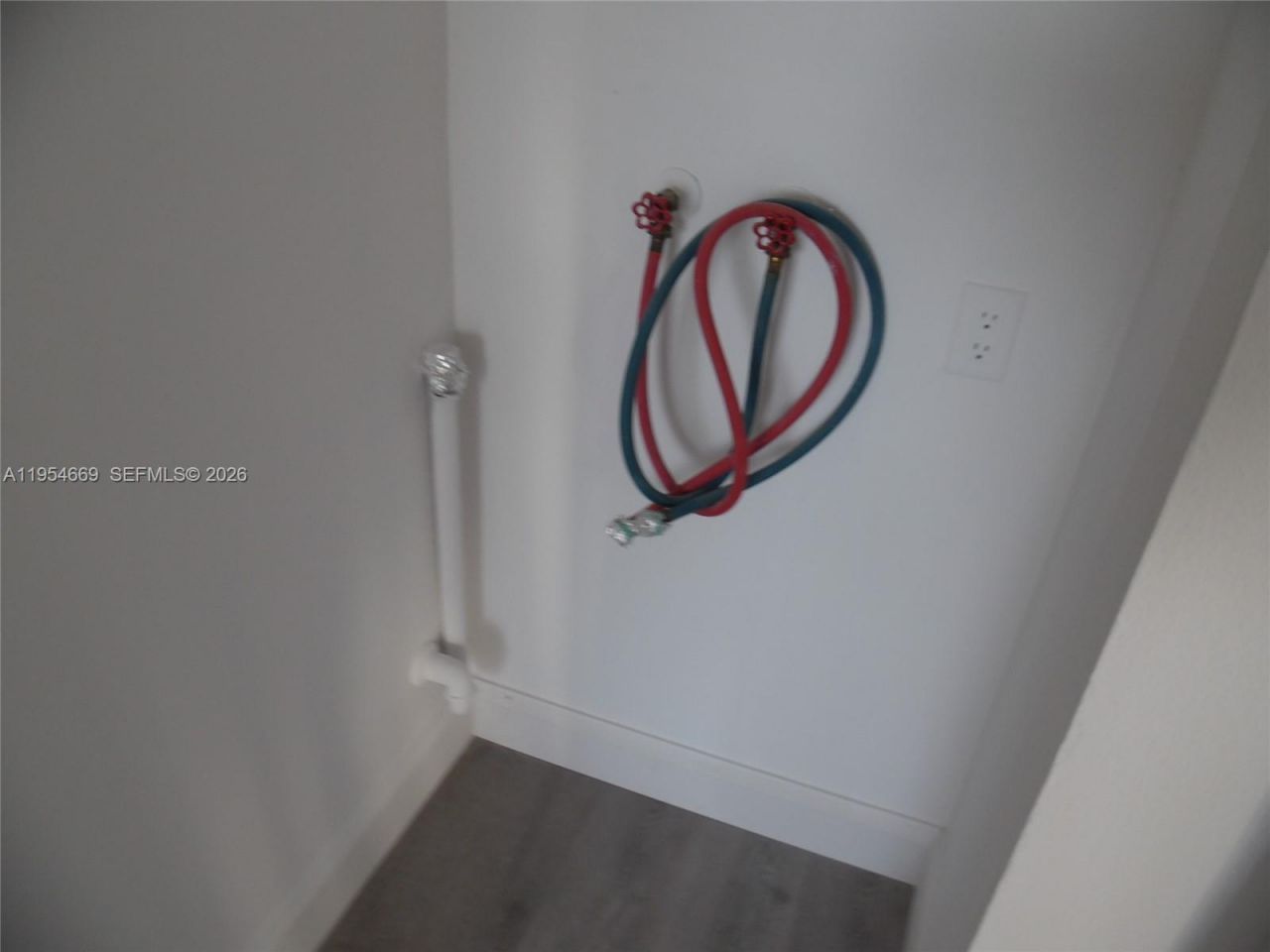 20505 E Country Club Dr , Unit 1135, Aventura, FL 33180 Photo