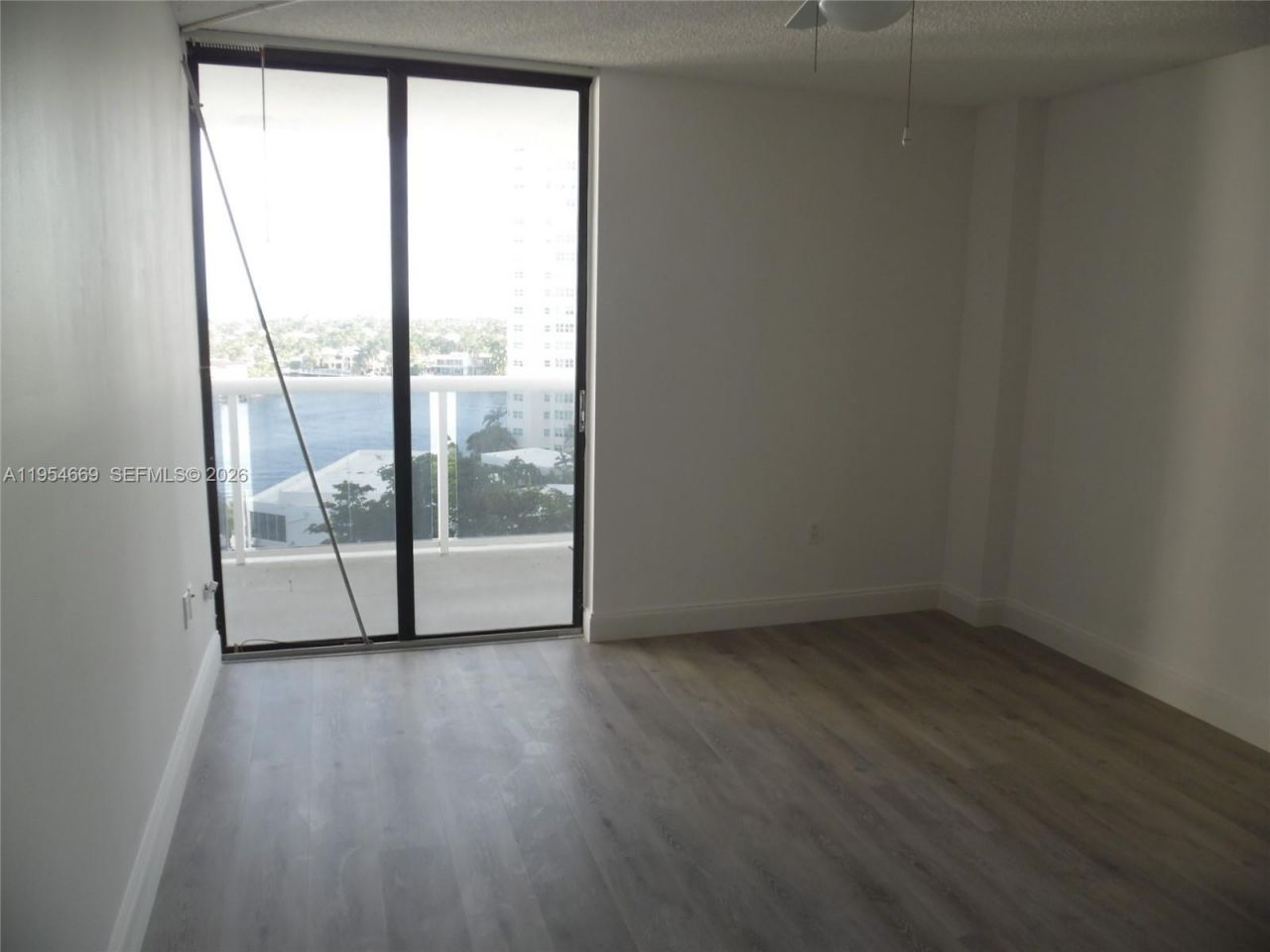 20505 E Country Club Dr , Unit 1135, Aventura, FL 33180 Photo