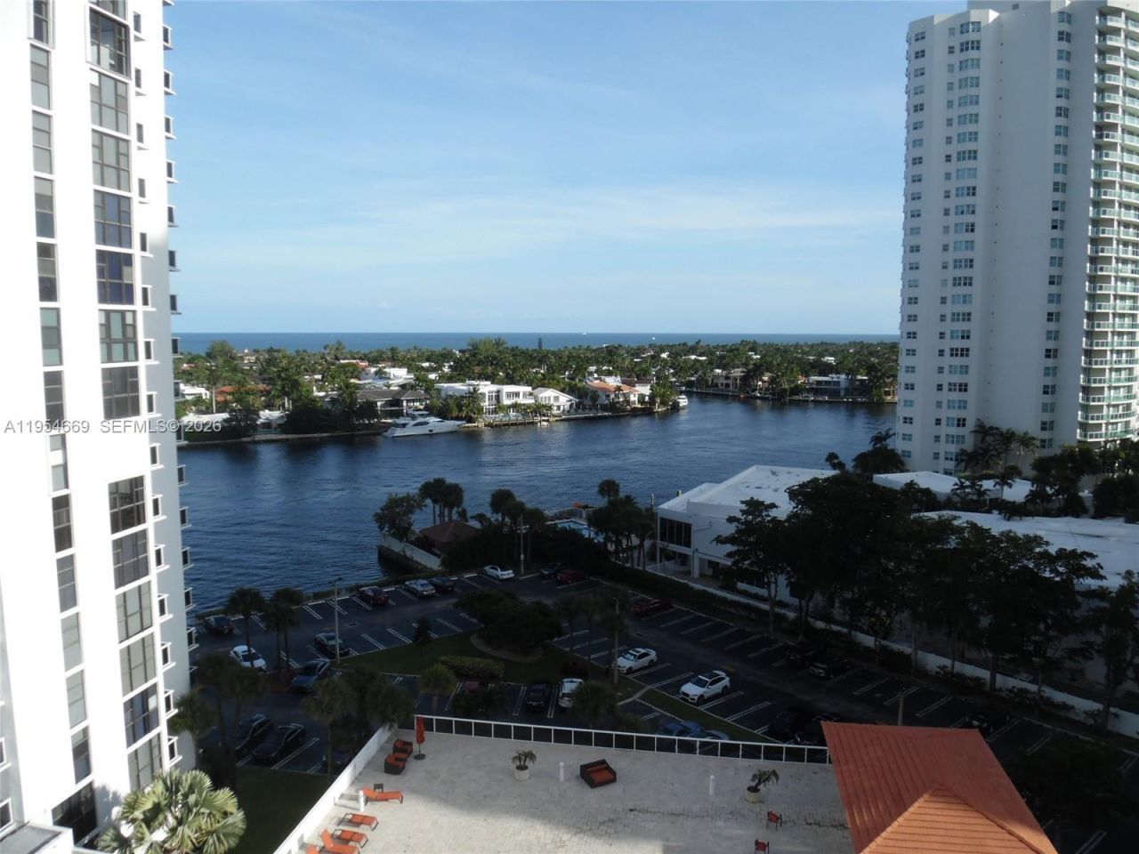 20505 E Country Club Dr , Unit 1135, Aventura, FL 33180 Photo