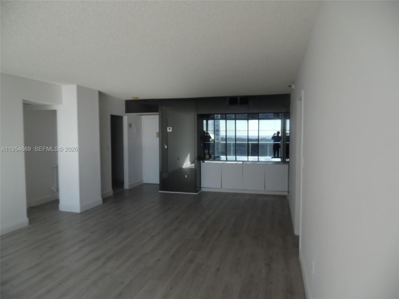 20505 E Country Club Dr , Unit 1135, Aventura, FL 33180 Photo