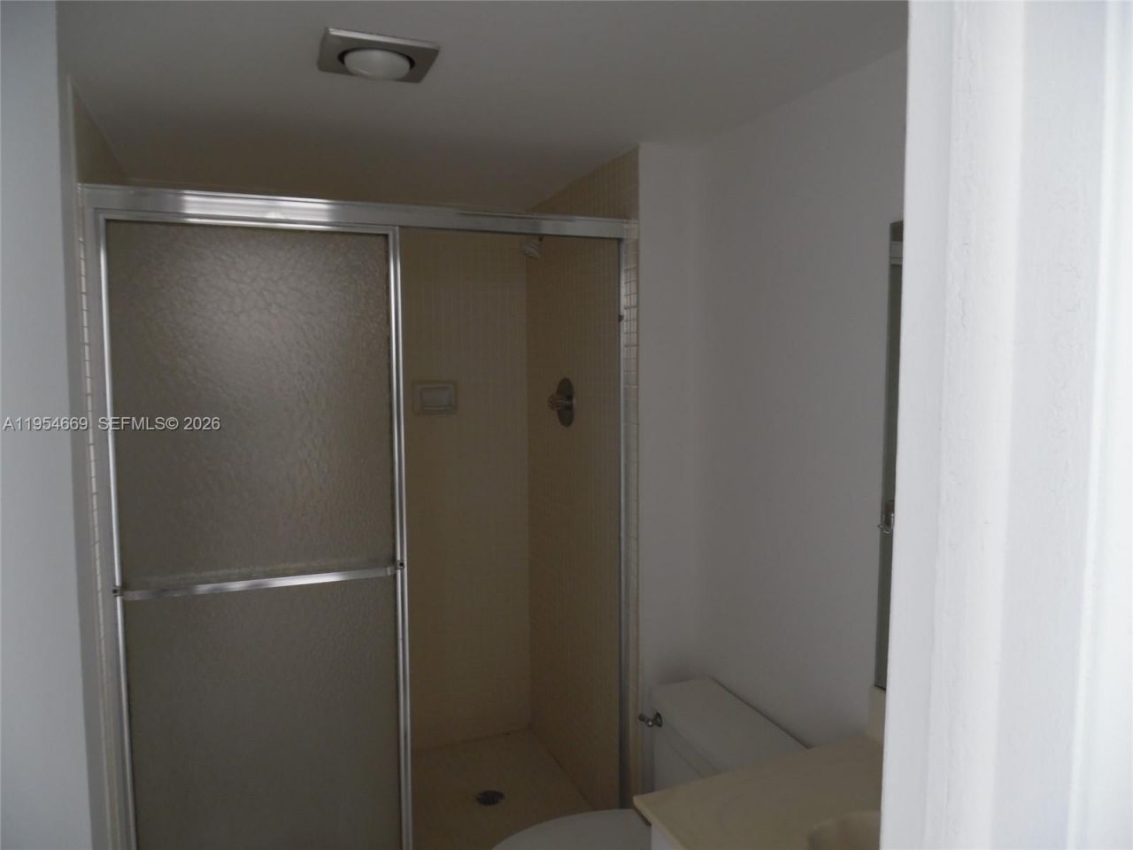 20505 E Country Club Dr , Unit 1135, Aventura, FL 33180 Photo