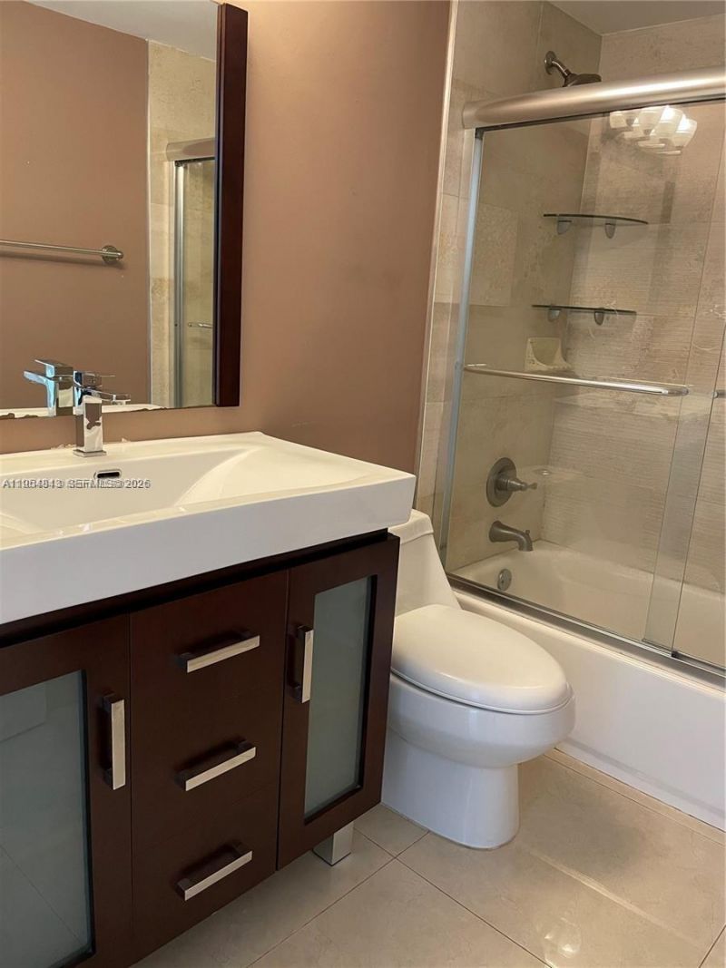 13155 Ixora Ct, Unit 901, North Miami, FL 33181 Photo