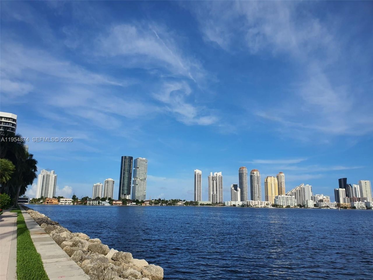 3600 Mystic Pointe Dr, Unit 913, Aventura, FL 33180 Photo