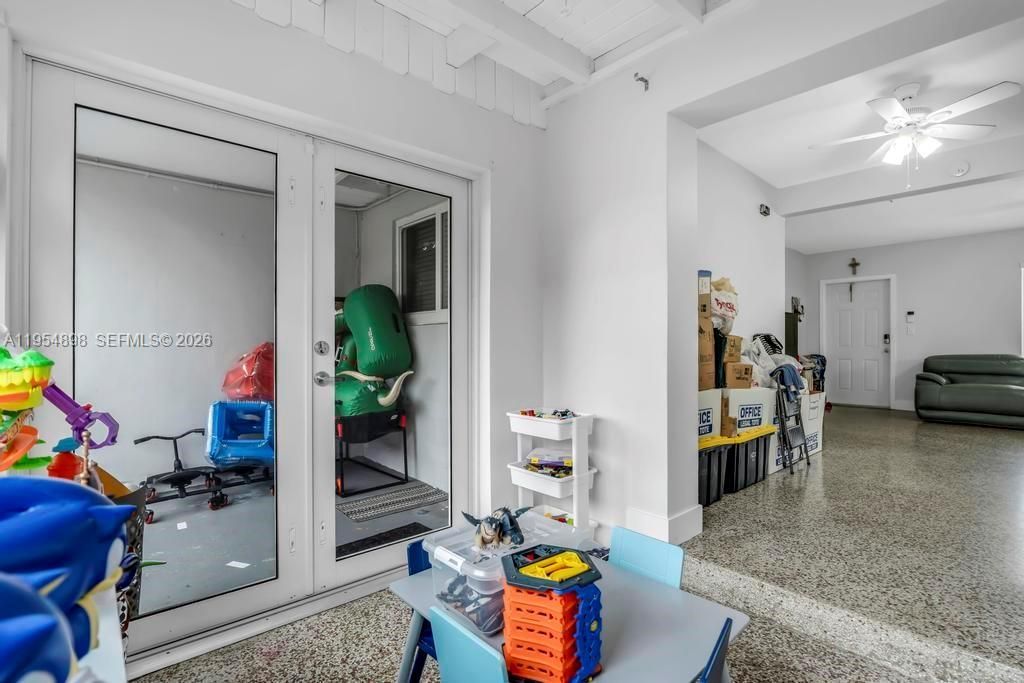 9435-9437 SW 39th St, Miami, FL 33165 Photo