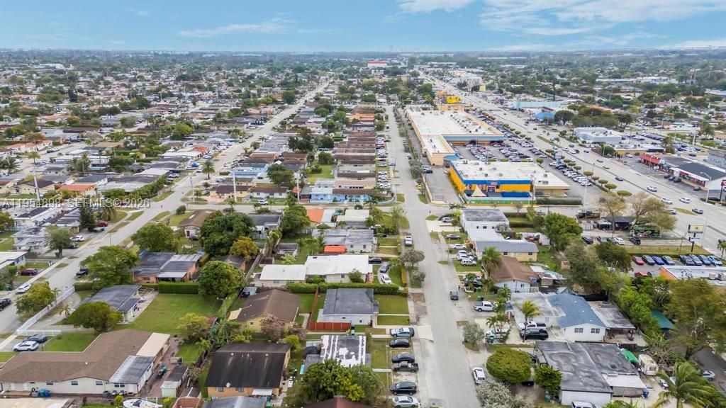 9435-9437 SW 39th St, Miami, FL 33165 Photo