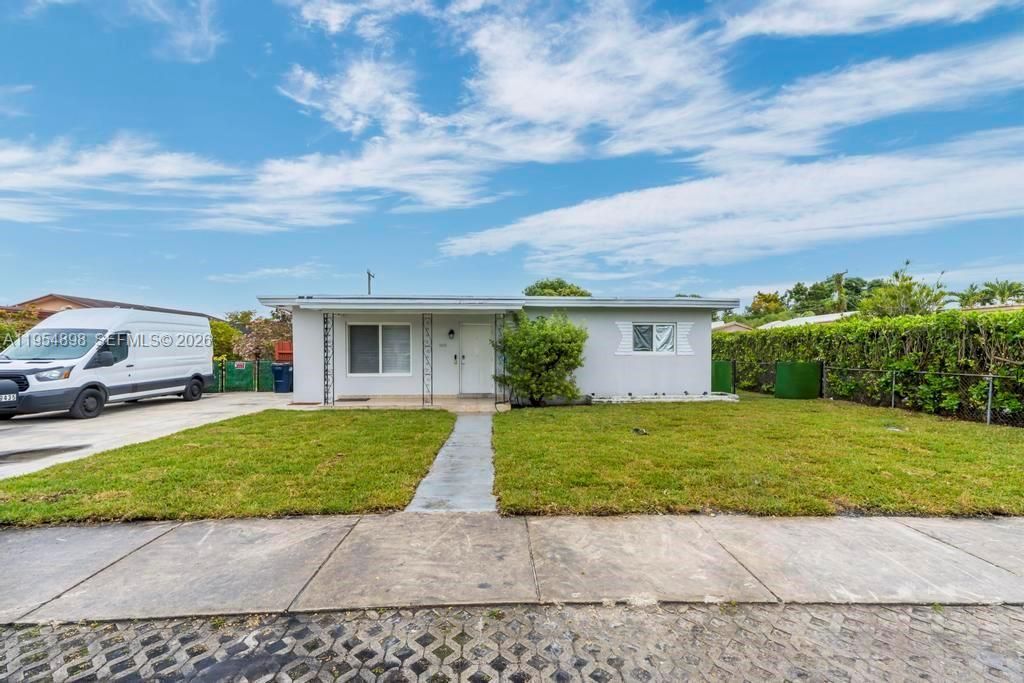 9435-9437 SW 39th St, Miami, FL 33165 Photo