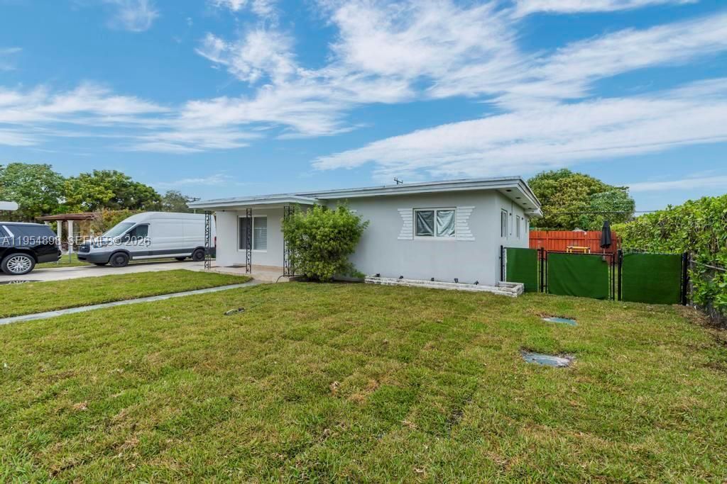 9435-9437 SW 39th St, Miami, FL 33165 Photo