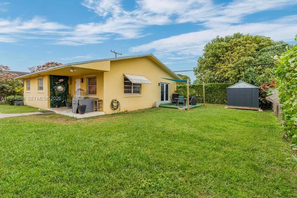 9435-9437 SW 39th St, Miami, FL 33165 Photo