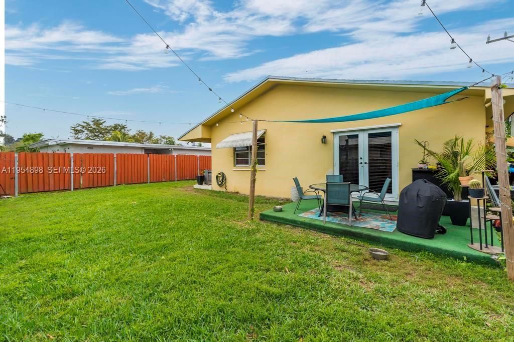 9435-9437 SW 39th St, Miami, FL 33165 Photo