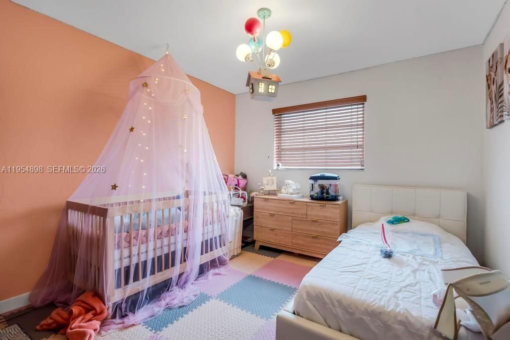 9435-9437 SW 39th St, Miami, FL 33165 Photo