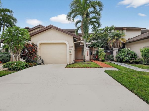 13702 SW 101st Ter, Miami, FL 33186